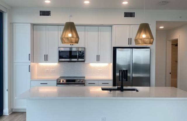 Photo of 5498 Bay Center Dr.