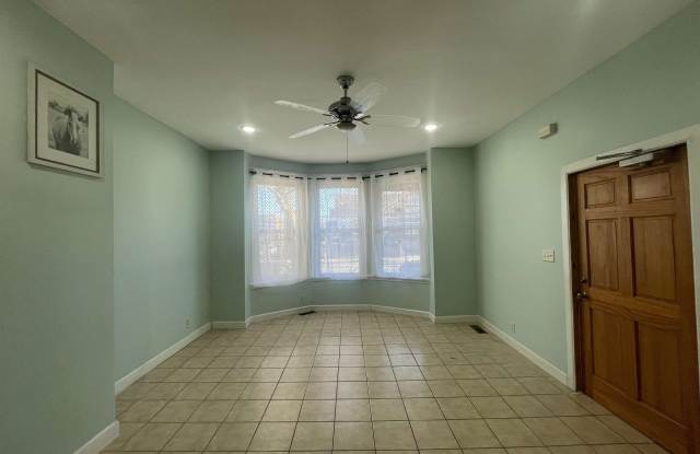 Photo of 1971 KENNEDY BLVD