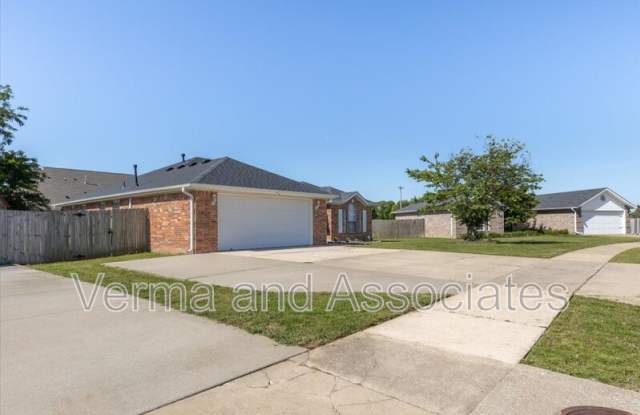 2409 SW 17th St