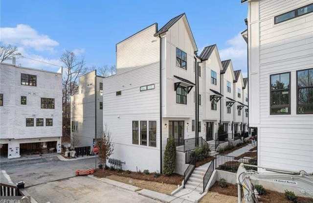 1823 Gotham Lane
