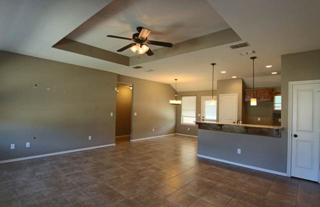 Tour Today! 3 Bedroom 2 Bath in Lindale ISD!