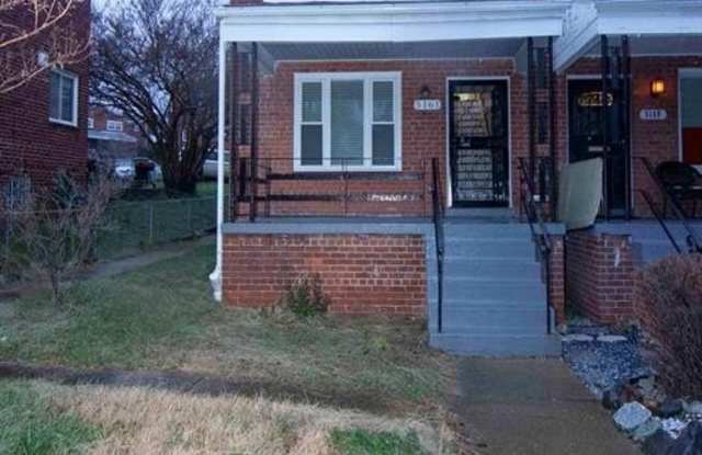 Photo of 5161 7TH Street NE