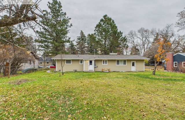 Spacious 4-Bedroom Apartment Just 4 Blocks from MSU!