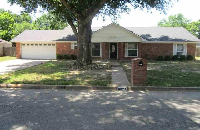 6027 Whispering Lane