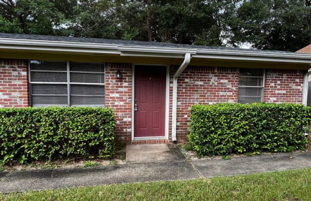 537 Hickory Ave. Unit C - 537 Hickory Avenue, Niceville, FL 32578