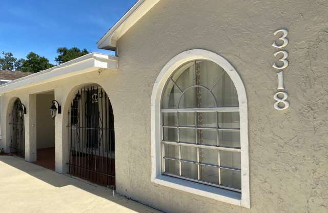 Photo of West Walnut St