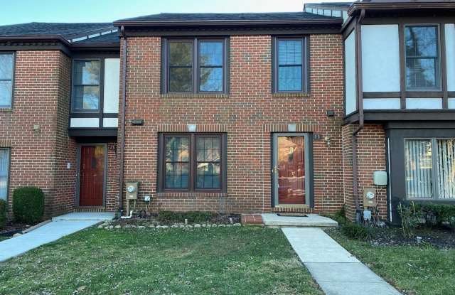 Beautiful 3bd 2.5bth updated home in the desired Copperfield at Five Farms.