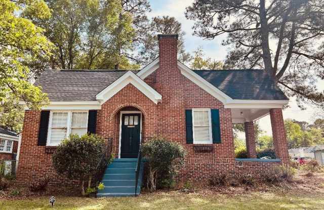 4004 Rosewood Drive