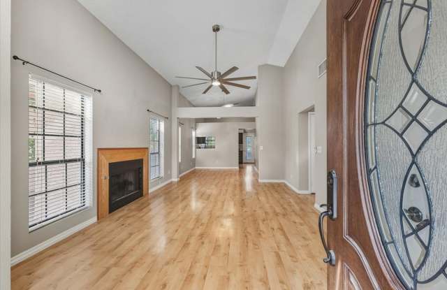 4909 Fiesta Lakes Street