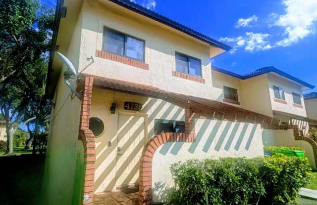 Photo of 4736 NW 90th Avenue