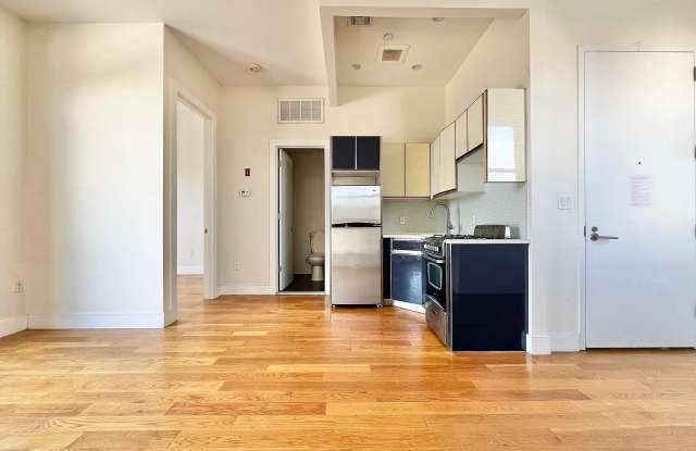 751 Dekalb Ave # 1A