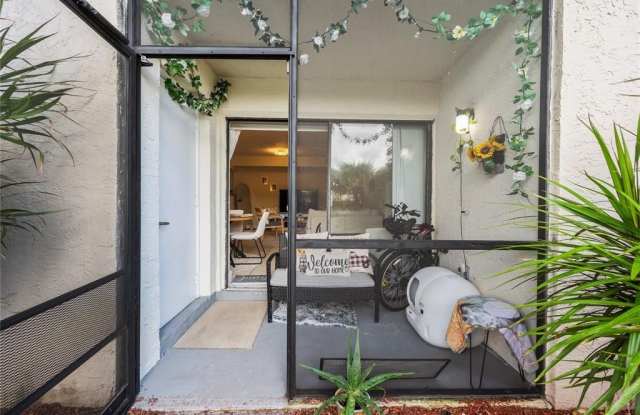 Photo of 10710 Royal Palm Blvd