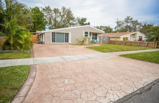 6611 Coolidge St - 6611 Coolidge Street, Hollywood, FL 33024