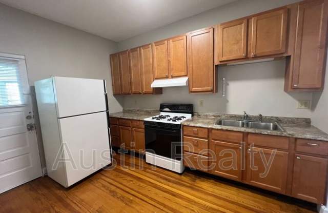 Photo of 4932 Schollmeyer Ave.