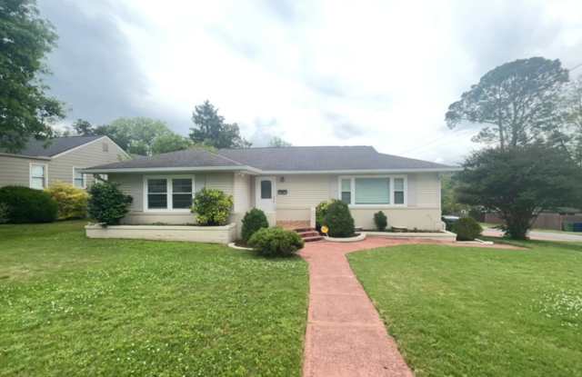Beautiful 4BR Huntsville Home Near Downtown