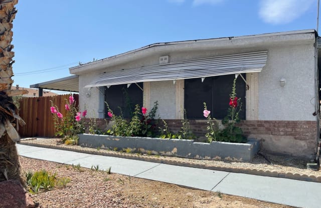 111 SIR ARTHUR DRIVE - 111 Sir Arthur Drive, Sunrise Manor, NV 89110