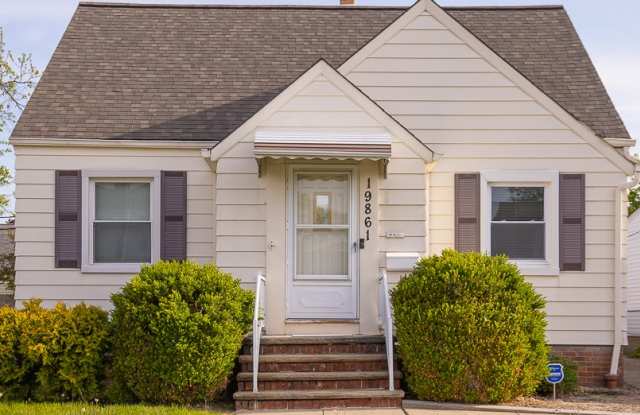 19861 Monterey Ave