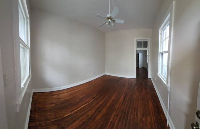 Photo of 4040 Banks Street