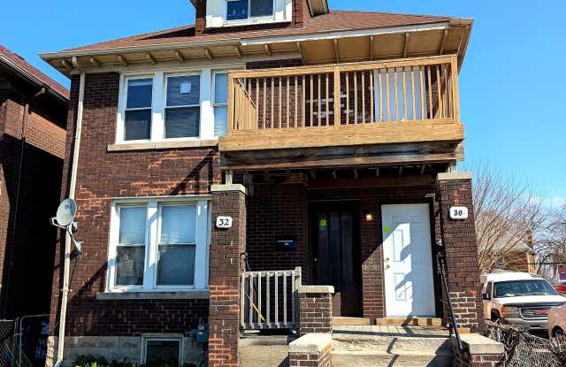 30 West Henry St - Upper