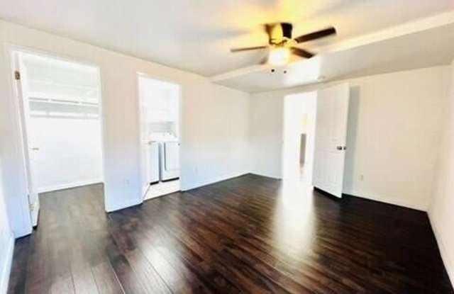 1222 North Avenue 49