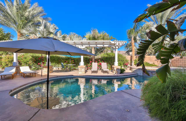 79706 Parkway Esplanade S