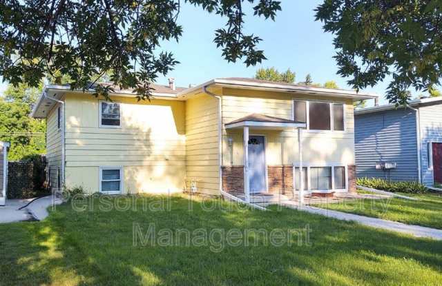 218 Morrison St - 218 Morrison Street, West Fargo, ND 58078