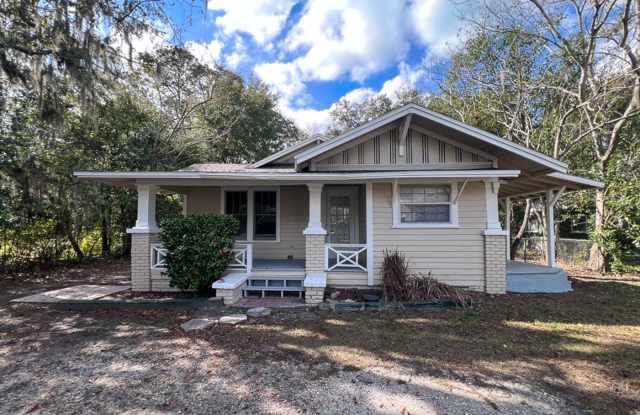 PET FRIENDLY Recently Updated 4-Bedroom, 3-Bath Home with Flex Spaces