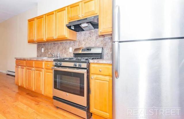 Photo of 471 Central Ave