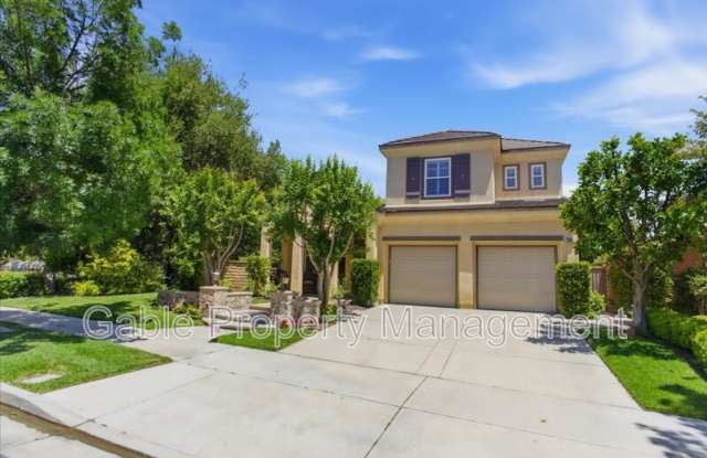 26882 Greenleaf Ct