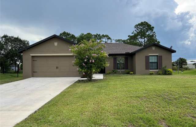 818 LA SALLE AVENUE - 818 La Salle Avenue, Lehigh Acres, FL 33913