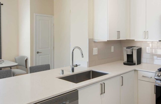 Photo of Avalon Simi Valley