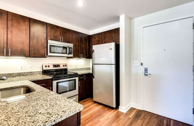 Photo of 1111 Light Street