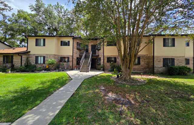 Photo of 1746 Foxhall Circle Unit #1746 - 1