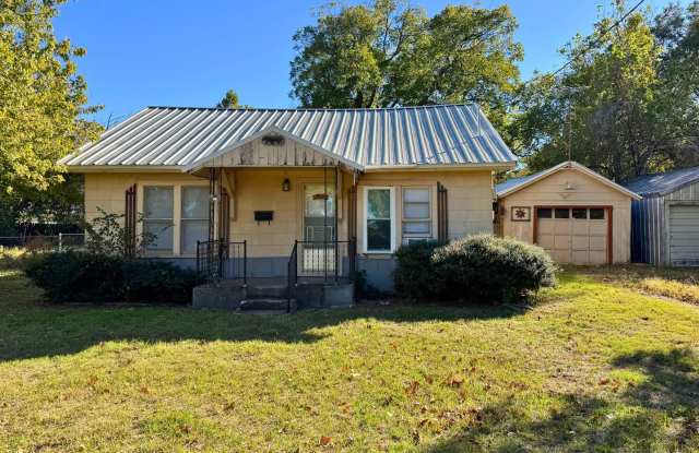 Photo of Quiet, 2 Bed 1 Bath Home In Burkburnett