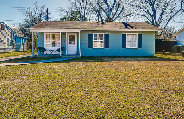 1519 Cloverdale Drive - 1519 Cloverdale Drive, Savannah, GA 31415