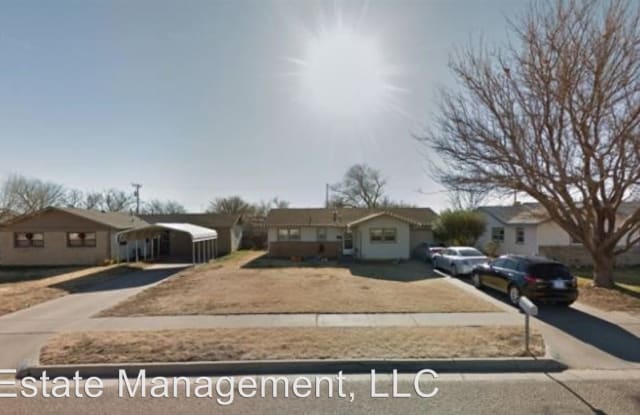 2402 SE 22nd Ave - 2402 Southeast 22nd Avenue, Amarillo, TX 79103