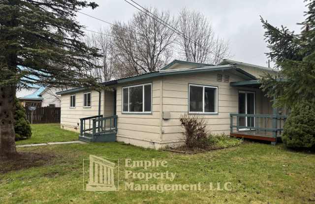 Photo of 802 North Ella Avenue