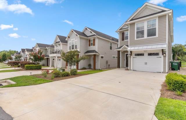 5631 Fletcher Oaks Drive