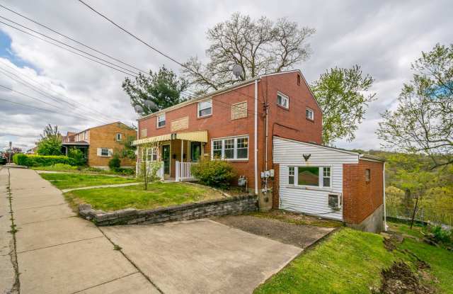AVAILABLE JUNE 1ST! Fully UPDATED 3-bedroom townhouse in Overbrook!
