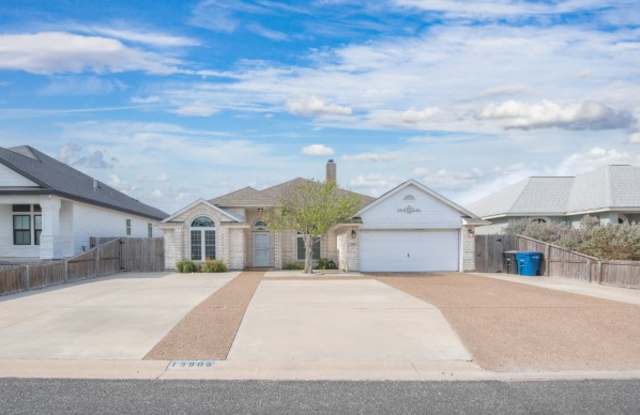 13905 Hawksnest Bay Dr