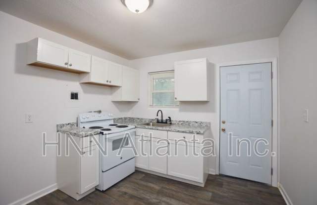 1171 Woodland Ave, NE