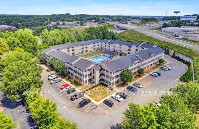 Photo of 307 K Country Club Drive NE