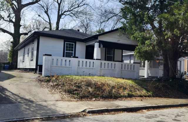 Photo of 884 Thurmond Street NW