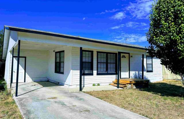 Photo of 3-Bedroom Home with Large Yard – Close to Schools!