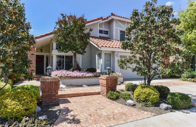 9 Trovita - 9 Trovita, Irvine, CA 92620