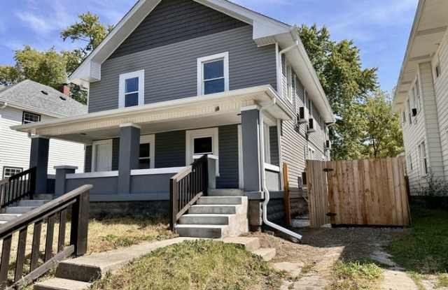 Photo of 621 North Parker Avenue