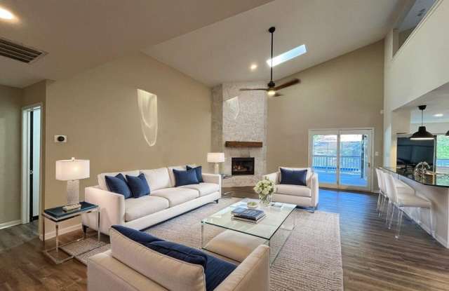 14526 Majestic Prince St