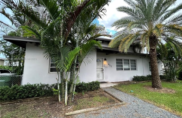 422 NW 11th St - 422 Northwest 11th Street, Homestead, FL 33030