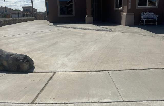 Photo of 14236 Poets Rock Lane