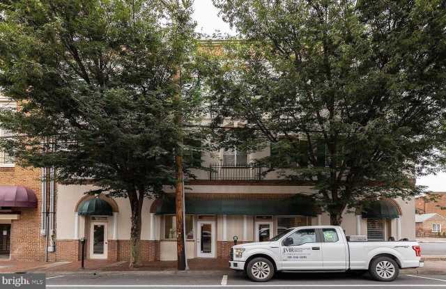 Photo of 7 W PICCADILLY Street unit: 9